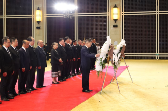 Overseas Chinese Business Community in Laos Pays Tribute to Late National Assembly President Xaysomphone Phomvihane